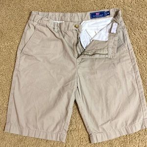 Boys vineyard vines size 16 shorts